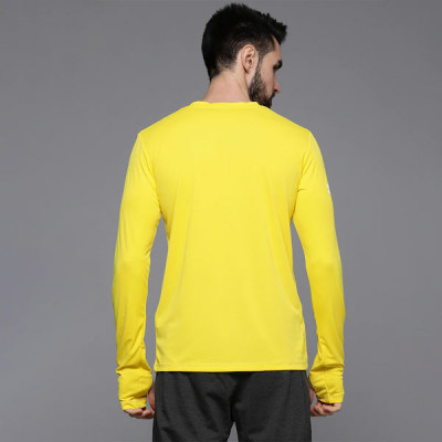 Men Yellow Typography Printed Slim Fit Thumbhole T-shirt