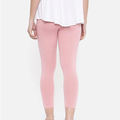 Women Pink Solid Cropped Leggings